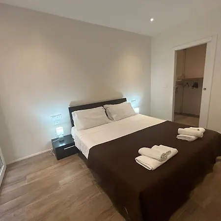 Ariosti 3 - Piazza Maggiore Apartment *