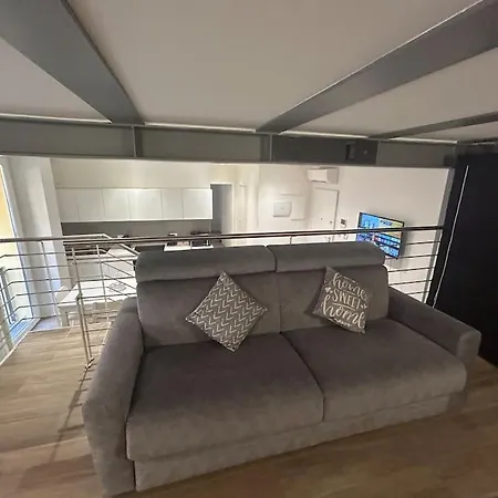 Ariosti 3 - Piazza Maggiore Apartmán *