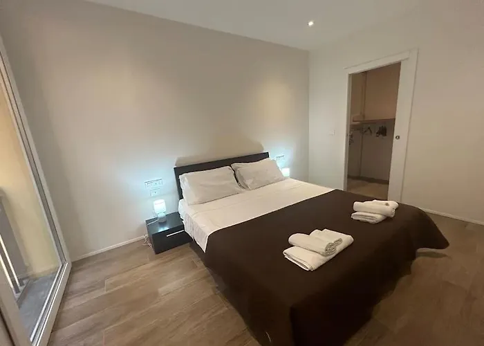 Ariosti 3 - Piazza Maggiore Apartment *