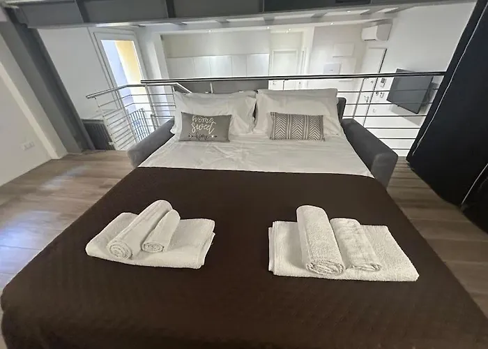 Ariosti 3 - Piazza Maggiore Apartment