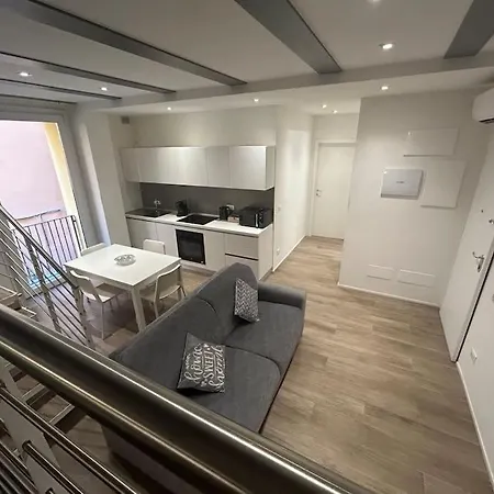 Ariosti 3 - Piazza Maggiore ボローニャ