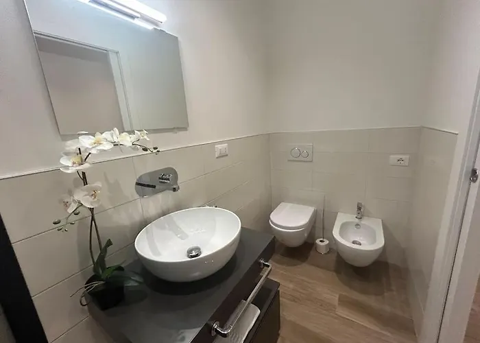 Ariosti 3 - Piazza Maggiore Apartment *