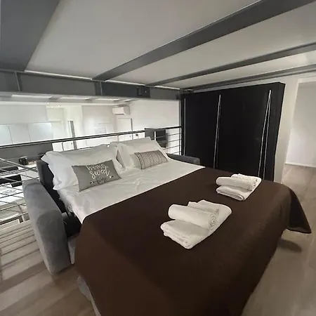 Ariosti 3 - Piazza Maggiore * Bolonha