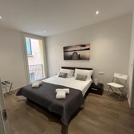 Ariosti 3 - Piazza Maggiore * Bolonha